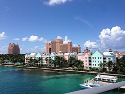 Nassau, die Hauptstadt von Bahamas, bha paradise island atlantis bridge