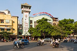 Hanoi, die Hauptstadt von Vietnam, main gate temple literature