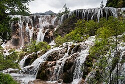 Landschaft in China, jiuzhaigou sichuan pearl shoals waterfalls