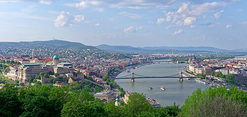 Landschaft in Ungarn, widok na budapeszt z góry gellerta dxo