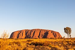 Der Berg Uluru, petermann ranges au kata tjuta national park